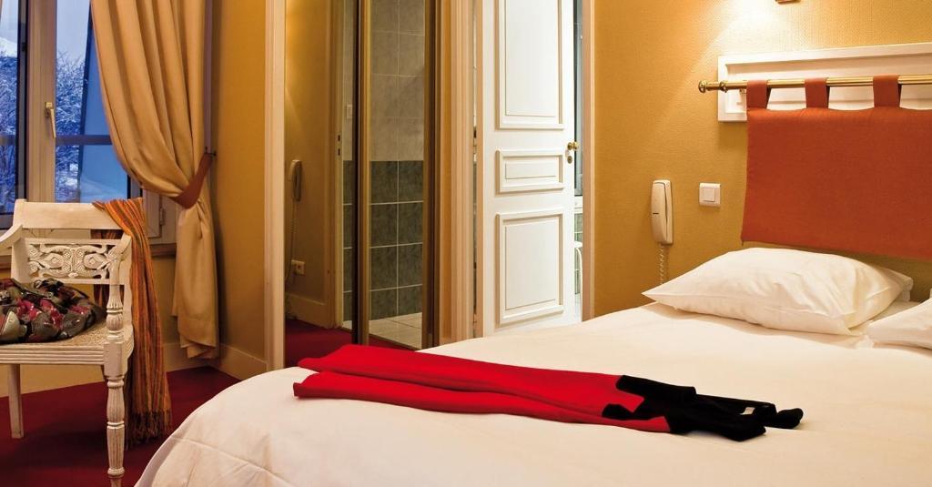 Hotel L'Etoile D'Or Chaumont  Zimmer foto
